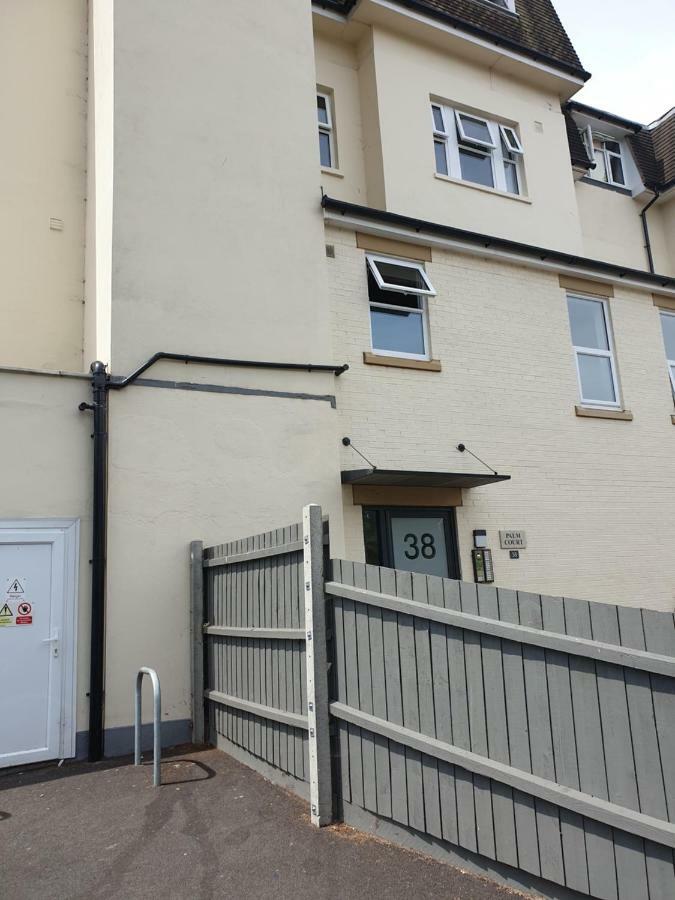 Close To Beach And Town Square Bournemouth Exterior photo